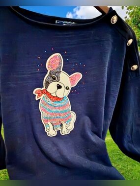 Navy boat collar long sleeve top. Silver buttons at shoulder. Puppy Ptp 24 1/2”